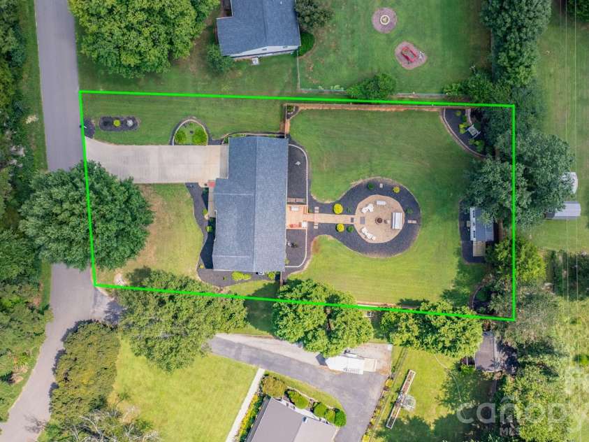 123 Idlebrook Road, Statesville, NC 28677.  MLS# CAR4420365, YatesRealty ID 48608. 