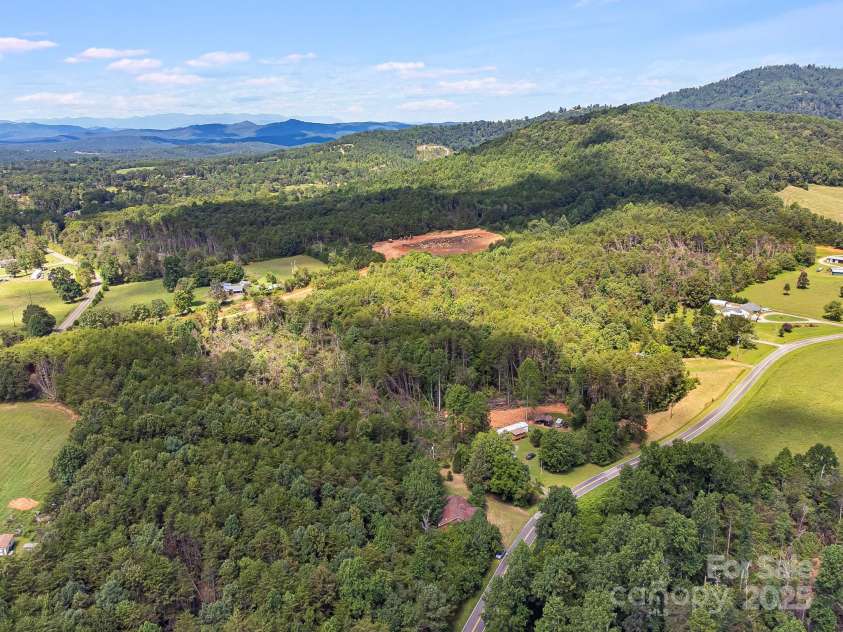 211 Luckadoo Road, Bostic, NC 28018.  MLS# CAR4318680, YatesRealty ID 4861. 