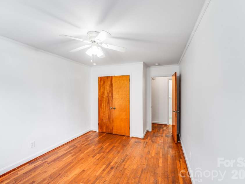 405 Harvie Avenue, Gastonia, NC 28052.  MLS# CAR4358155, YatesRealty ID 4861. 