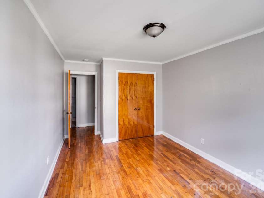 405 Harvie Avenue, Gastonia, NC 28052.  MLS# CAR4358155, YatesRealty ID 4861. 