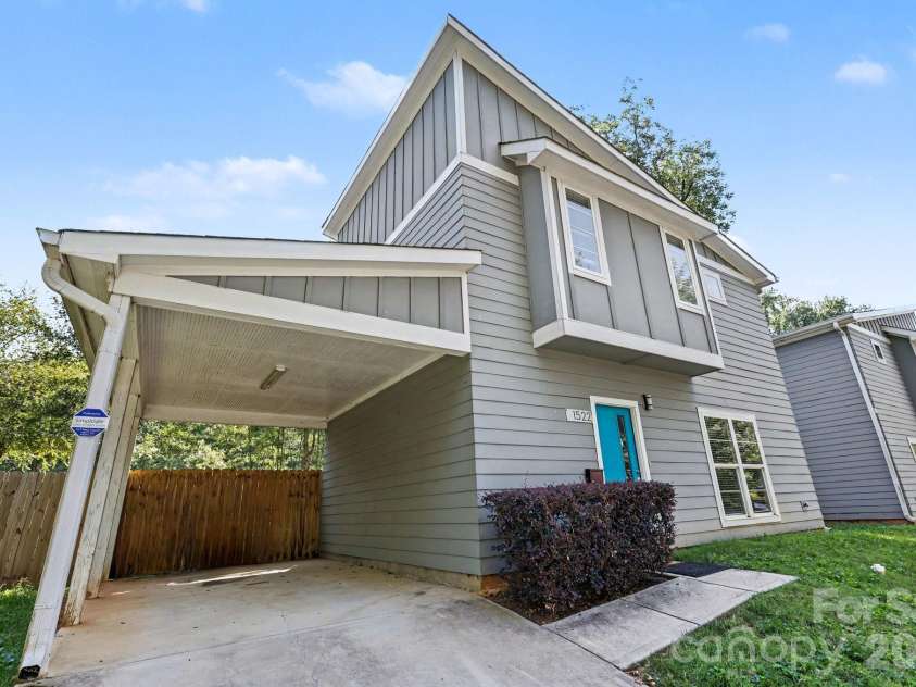 1522 Wembley Drive, Charlotte, NC 28205.  MLS# CAR4419781, YatesRealty ID 48611. Carport