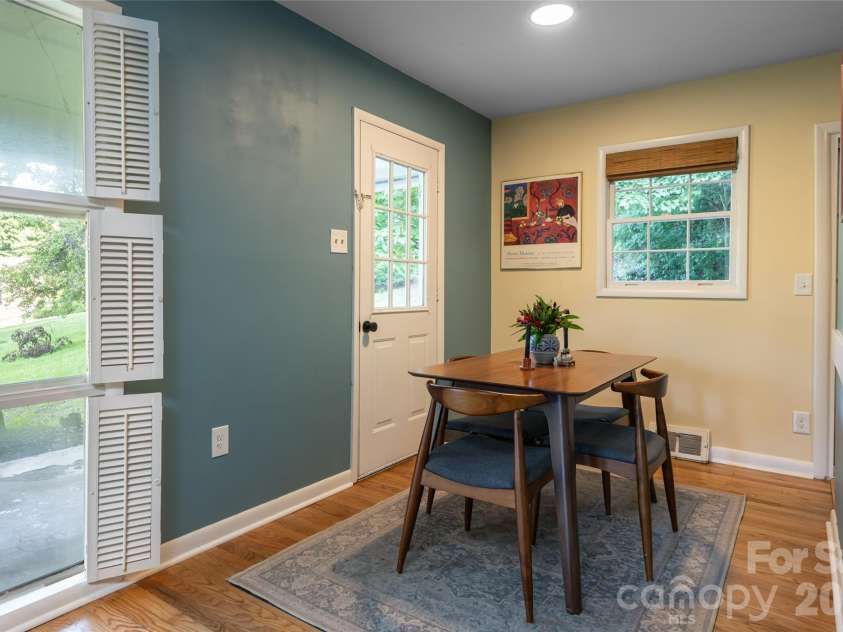 246 North Fork Road, Black Mountain, NC 28711.  MLS# CAR4412318, YatesRealty ID 48612. 