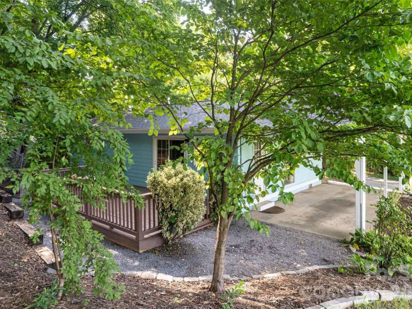 246 North Fork Road, Black Mountain, NC 28711.  MLS# CAR4412318, YatesRealty ID 48612. 