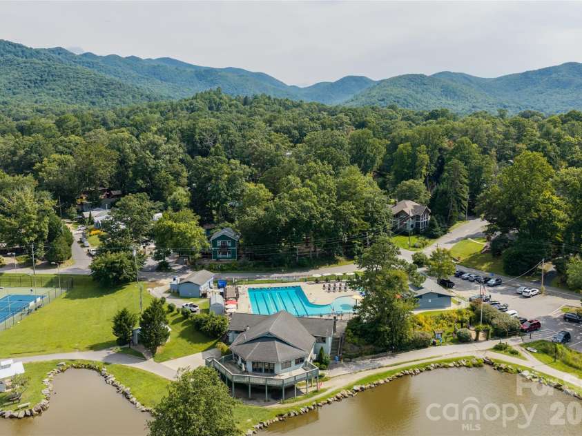 246 North Fork Road, Black Mountain, NC 28711.  MLS# CAR4412318, YatesRealty ID 48612. 