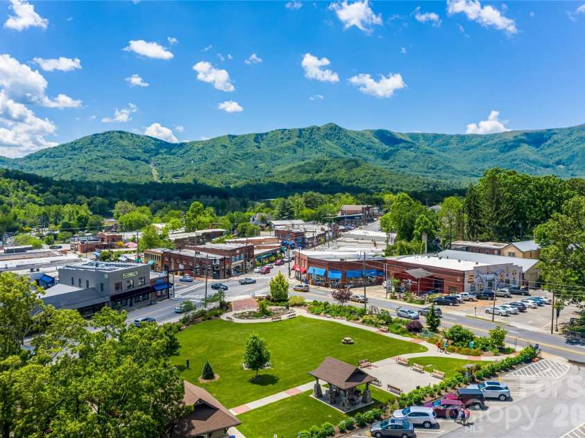 246 North Fork Road, Black Mountain, NC 28711.  MLS# CAR4412318, YatesRealty ID 48612. 