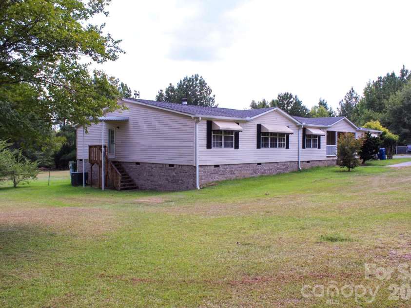4171 Old Hills Bridge Road, Enoree, SC 29335.  MLS# CAR4421153, YatesRealty ID 48613. 