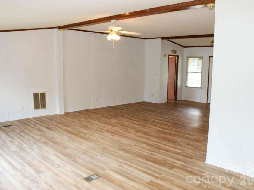 4171 Old Hills Bridge Road, Enoree, SC 29335.  MLS# CAR4421153, YatesRealty ID 48613. 