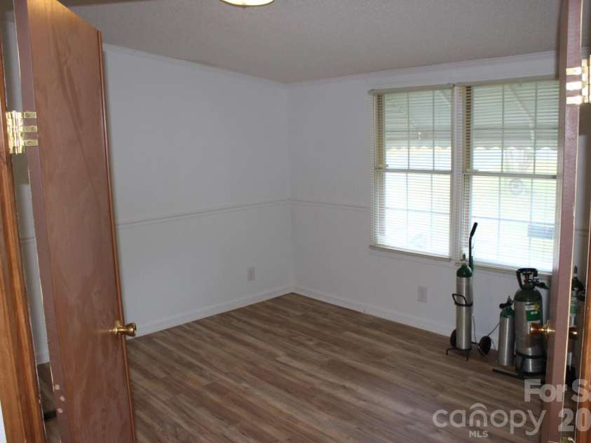 4171 Old Hills Bridge Road, Enoree, SC 29335.  MLS# CAR4421153, YatesRealty ID 48613. 