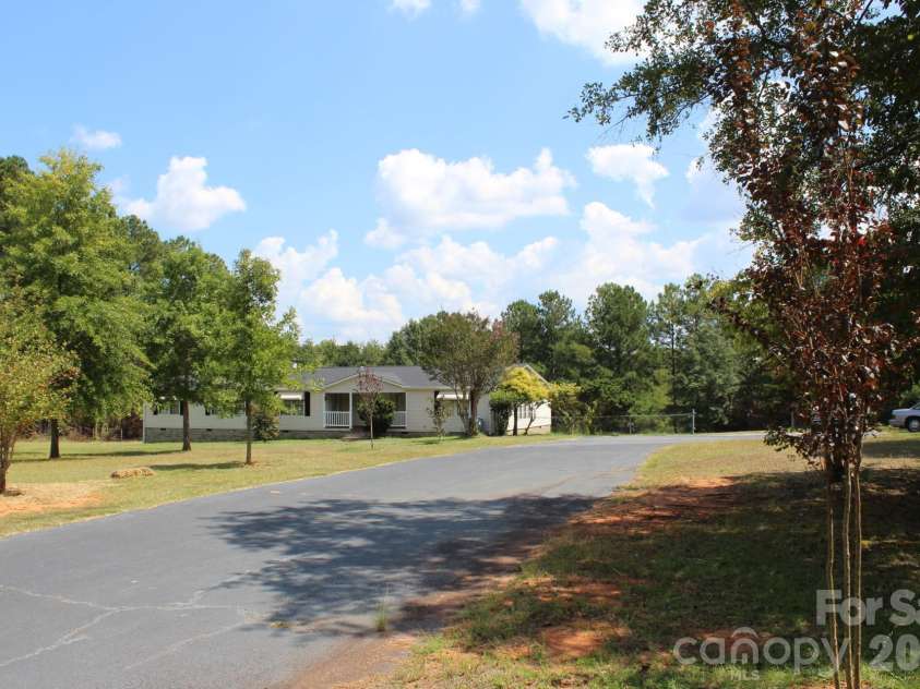 4171 Old Hills Bridge Road, Enoree, SC 29335.  MLS# CAR4421153, YatesRealty ID 48613. 