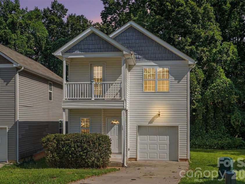 145 High Bluff Circle, Mooresville, NC 28115.  MLS# CAR4420838, YatesRealty ID 48615. 