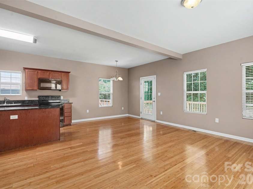 145 High Bluff Circle, Mooresville, NC 28115.  MLS# CAR4420838, YatesRealty ID 48615. 