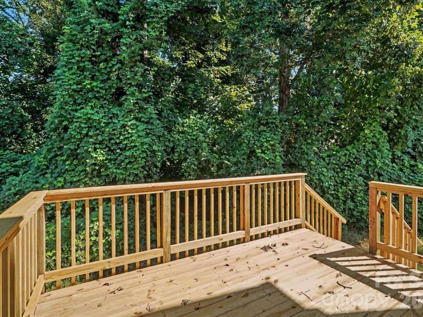 145 High Bluff Circle, Mooresville, NC 28115.  MLS# CAR4420838, YatesRealty ID 48615. 