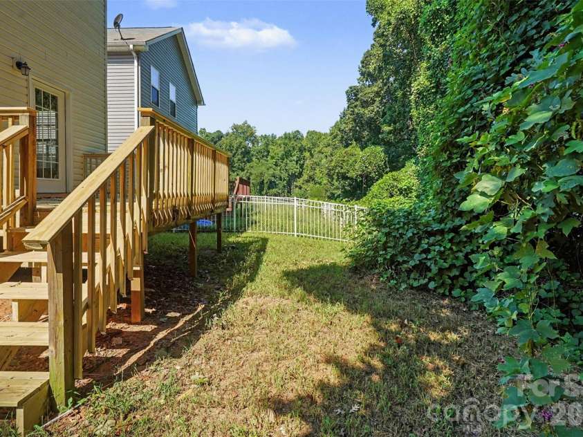 145 High Bluff Circle, Mooresville, NC 28115.  MLS# CAR4420838, YatesRealty ID 48615. 