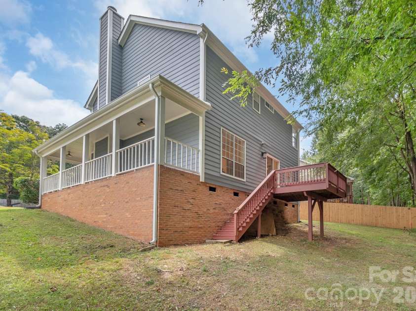 8314 David Lee Lane, Charlotte, NC 28227.  MLS# CAR4420448, YatesRealty ID 48617. Exterior angle