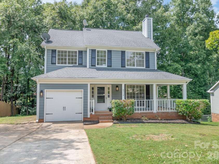 8314 David Lee Lane, Charlotte, NC 28227.  MLS# CAR4420448, YatesRealty ID 48617. Exterior frontal