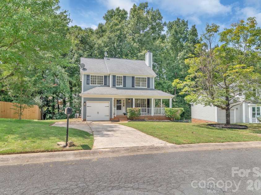 8314 David Lee Lane, Charlotte, NC 28227.  MLS# CAR4420448, YatesRealty ID 48617. Exterior frontal