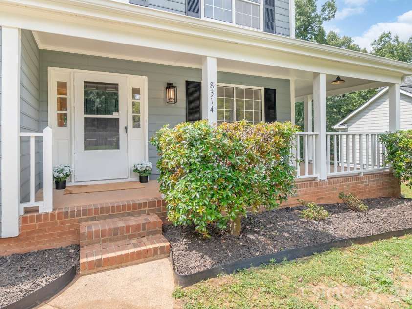 8314 David Lee Lane, Charlotte, NC 28227.  MLS# CAR4420448, YatesRealty ID 48617. Exterior frontal