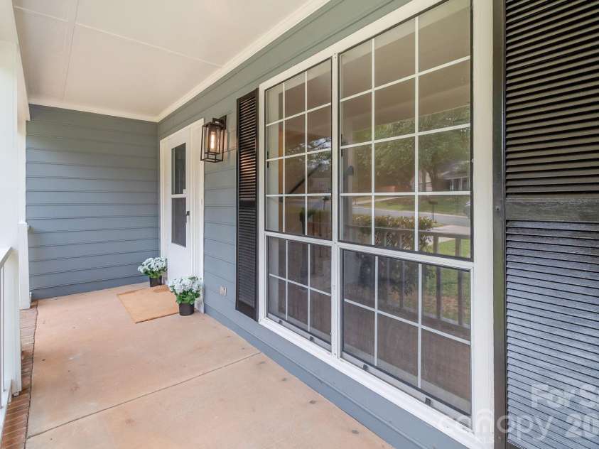 8314 David Lee Lane, Charlotte, NC 28227.  MLS# CAR4420448, YatesRealty ID 48617. Exterior frontal