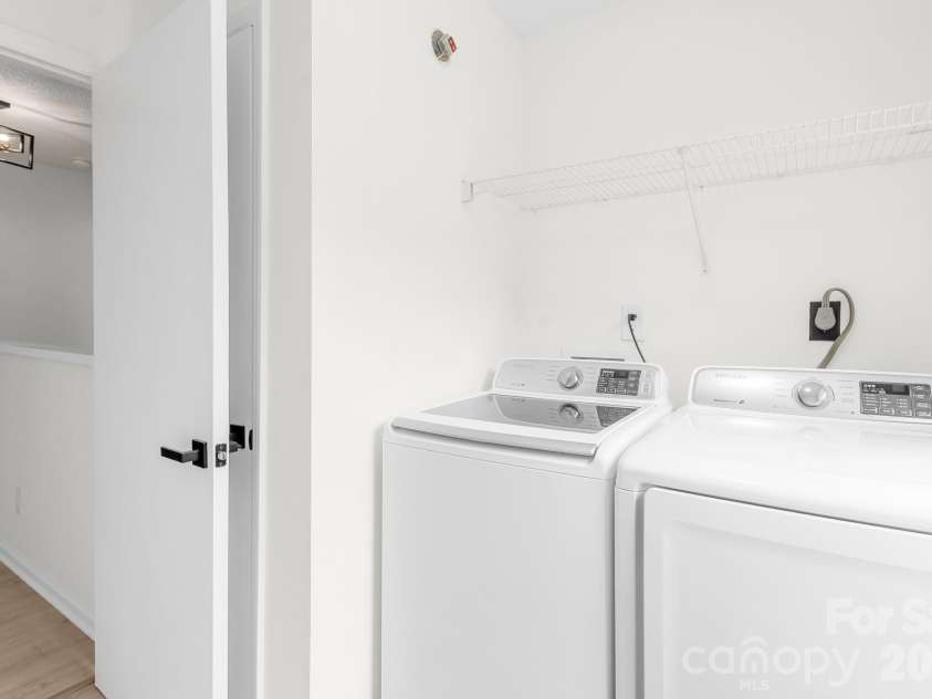 8314 David Lee Lane, Charlotte, NC 28227.  MLS# CAR4420448, YatesRealty ID 48617. Laundry