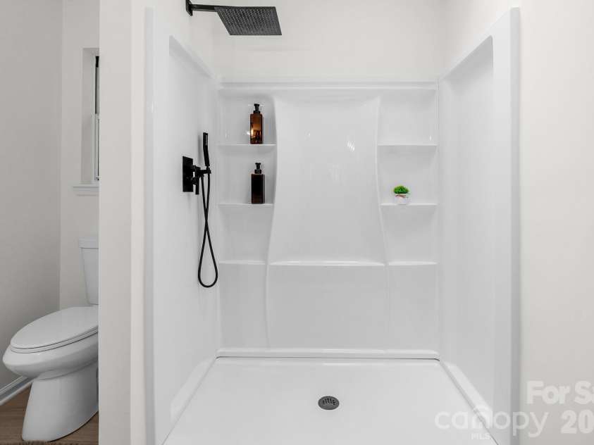 8314 David Lee Lane, Charlotte, NC 28227.  MLS# CAR4420448, YatesRealty ID 48617. Primary bathroom