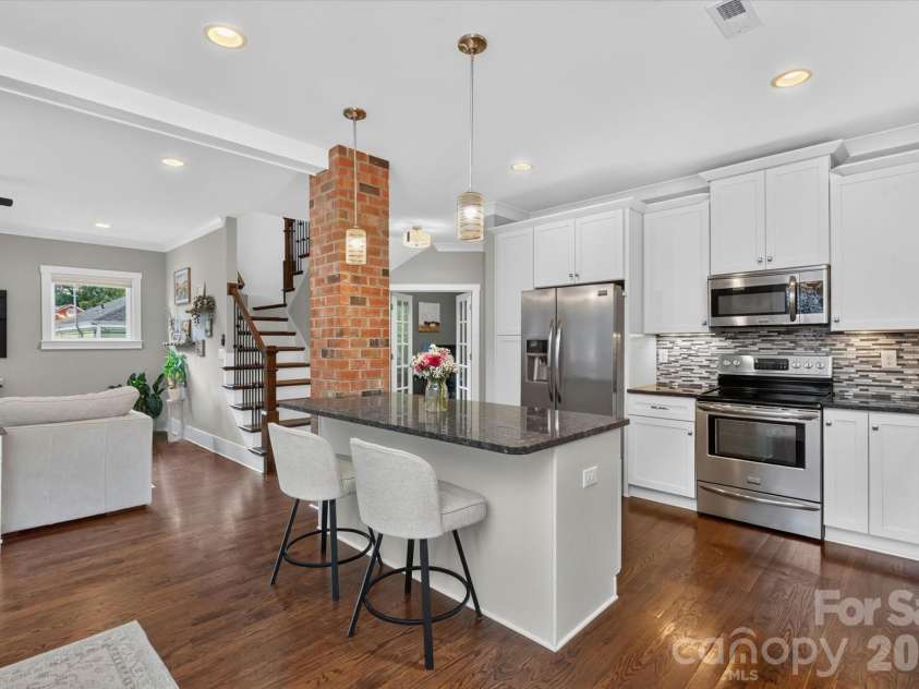 2714 Duncan Avenue, Charlotte, NC 28205.  MLS# CAR4404528, YatesRealty ID 48618. 