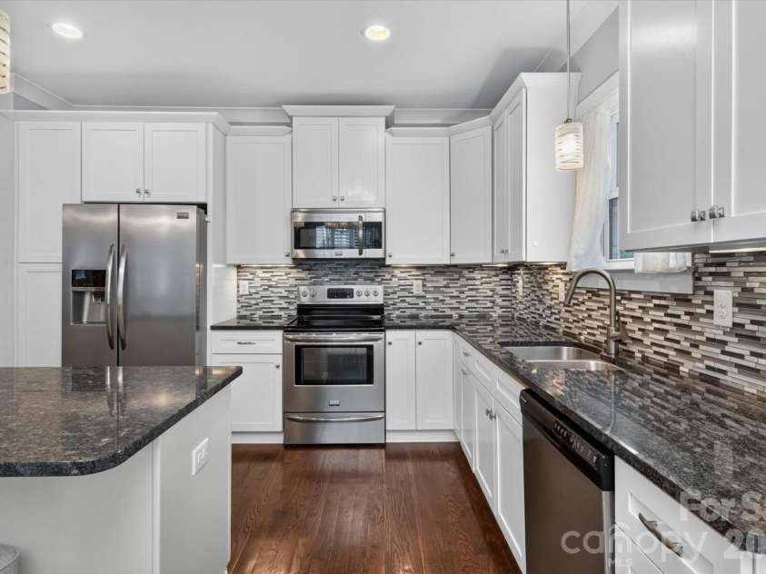 2714 Duncan Avenue, Charlotte, NC 28205.  MLS# CAR4404528, YatesRealty ID 48618. 