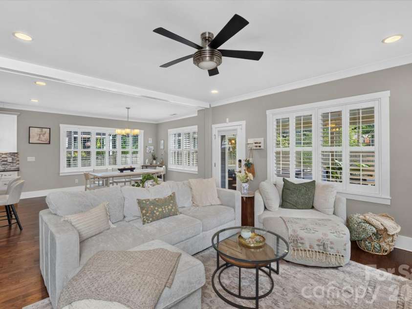 2714 Duncan Avenue, Charlotte, NC 28205.  MLS# CAR4404528, YatesRealty ID 48618. 