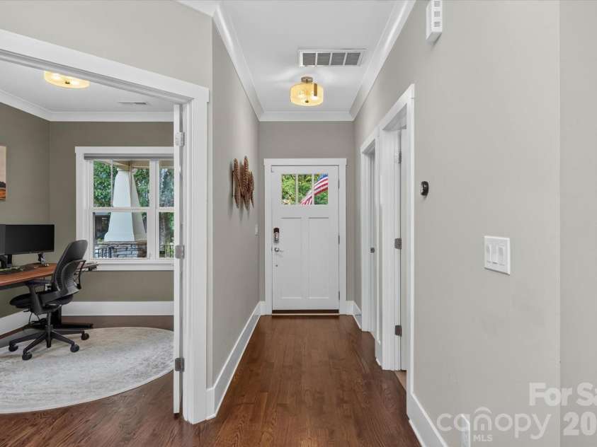 2714 Duncan Avenue, Charlotte, NC 28205.  MLS# CAR4404528, YatesRealty ID 48618. 