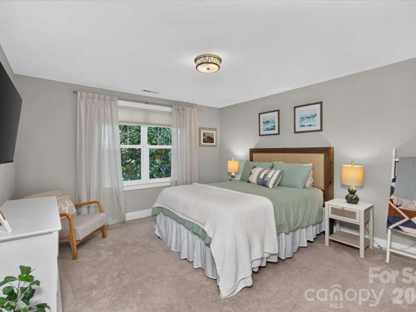 2714 Duncan Avenue, Charlotte, NC 28205.  MLS# CAR4404528, YatesRealty ID 48618. 