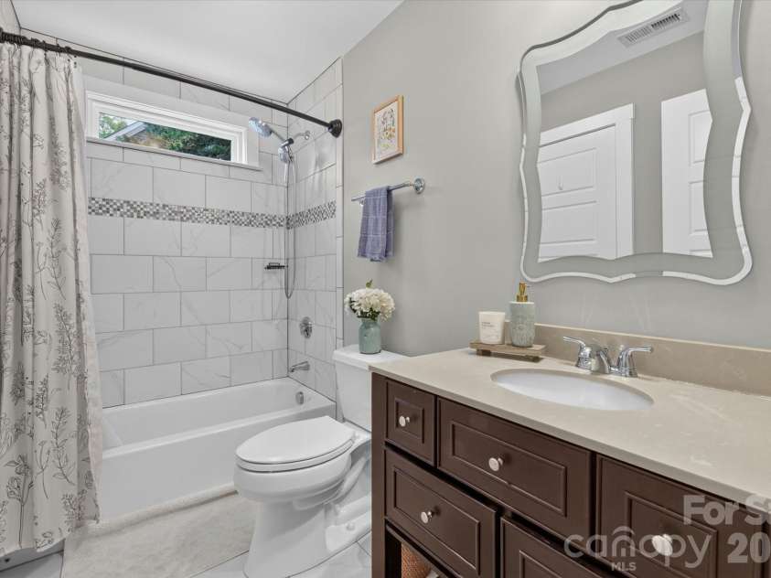 2714 Duncan Avenue, Charlotte, NC 28205.  MLS# CAR4404528, YatesRealty ID 48618. 