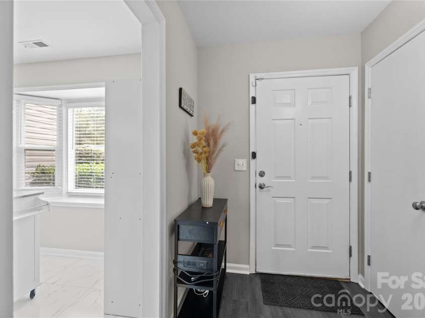 8407 Rust Wood Place, Charlotte, NC 28227.  MLS# CAR4415712, YatesRealty ID 48619. 