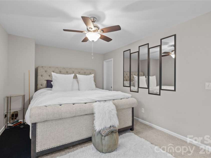 8407 Rust Wood Place, Charlotte, NC 28227.  MLS# CAR4415712, YatesRealty ID 48619. 