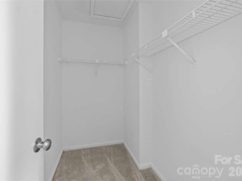 8407 Rust Wood Place, Charlotte, NC 28227.  MLS# CAR4415712, YatesRealty ID 48619. 