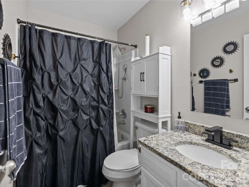 8407 Rust Wood Place, Charlotte, NC 28227.  MLS# CAR4415712, YatesRealty ID 48619. 