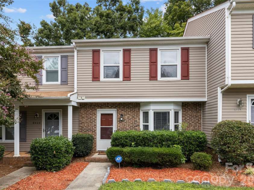 8407 Rust Wood Place, Charlotte, NC 28227.  MLS# CAR4415712, YatesRealty ID 48619. 