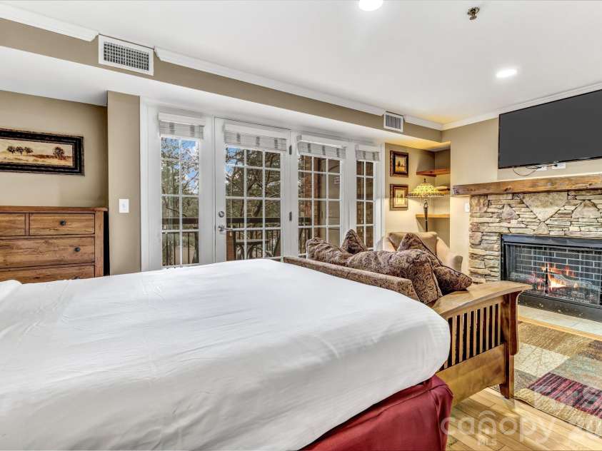 119 Bowling Park Road, Asheville, NC 28803.  MLS# CAR4336205, YatesRealty ID 4862. 