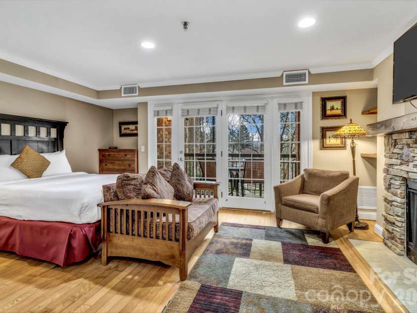 119 Bowling Park Road, Asheville, NC 28803.  MLS# CAR4336205, YatesRealty ID 4862. 