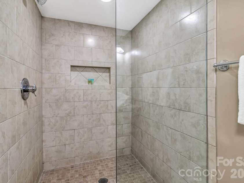 119 Bowling Park Road, Asheville, NC 28803.  MLS# CAR4336205, YatesRealty ID 4862. 