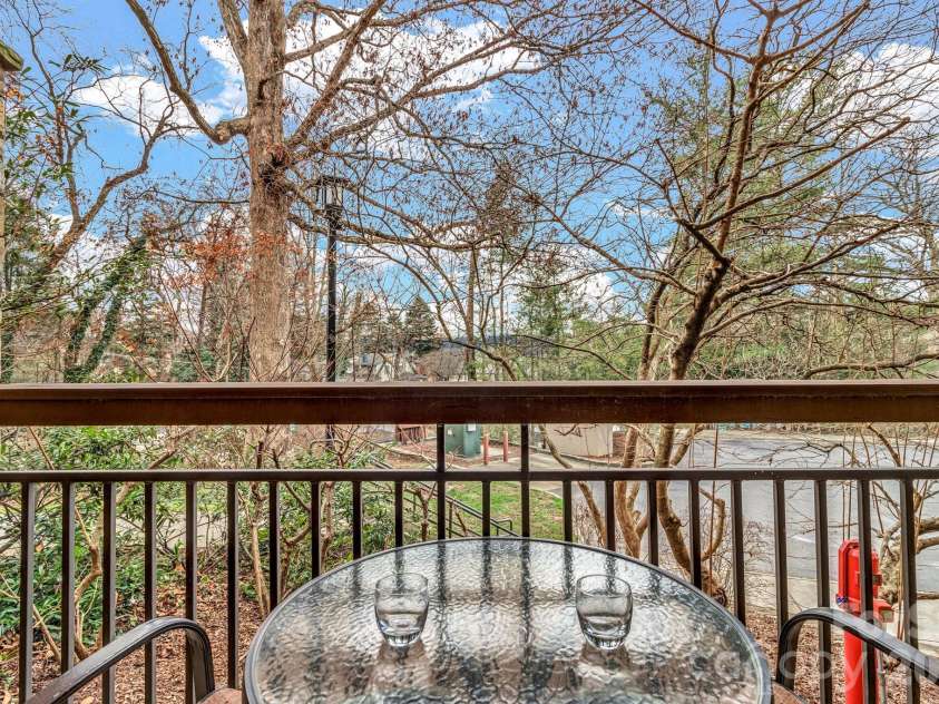 119 Bowling Park Road, Asheville, NC 28803.  MLS# CAR4336205, YatesRealty ID 4862. 