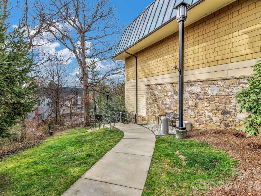 119 Bowling Park Road, Asheville, NC 28803.  MLS# CAR4336205, YatesRealty ID 4862. 