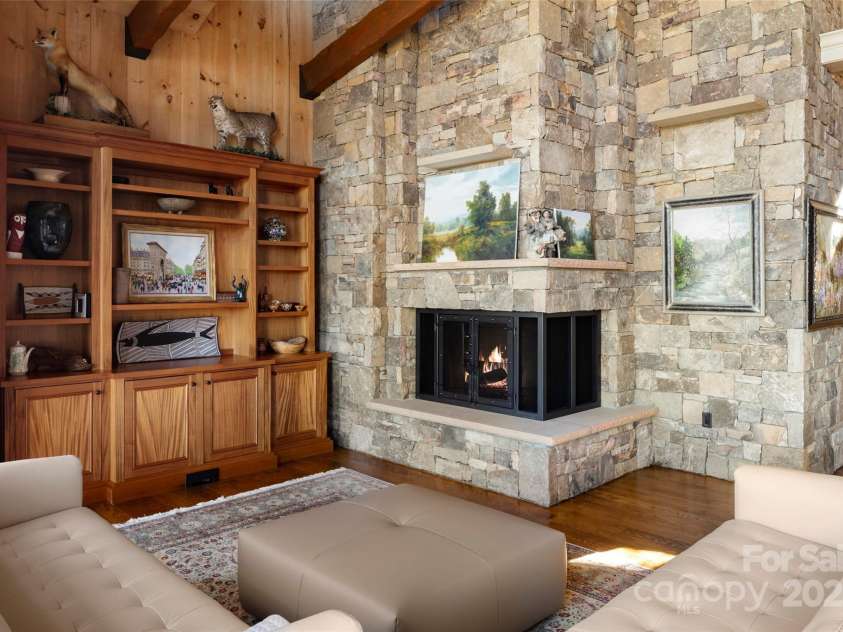 1547 Walnut Cove Road, Hendersonville, NC 28739.  MLS# CAR4326840, YatesRealty ID 4862. 