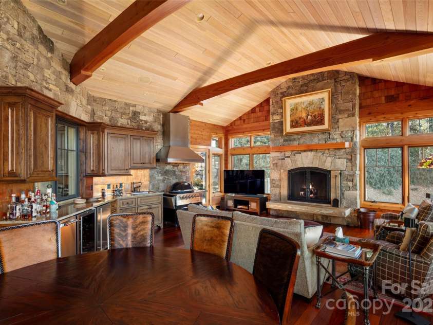 1547 Walnut Cove Road, Hendersonville, NC 28739.  MLS# CAR4326840, YatesRealty ID 4862. 