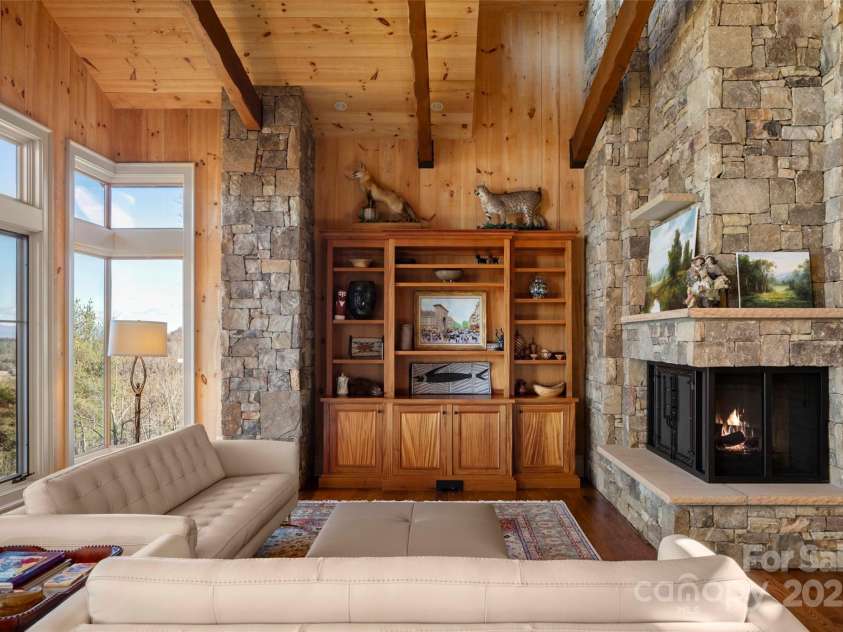 1547 Walnut Cove Road, Hendersonville, NC 28739.  MLS# CAR4326840, YatesRealty ID 4862. 