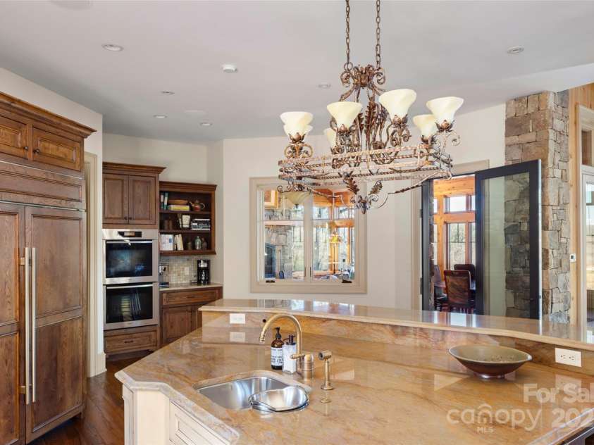 1547 Walnut Cove Road, Hendersonville, NC 28739.  MLS# CAR4326840, YatesRealty ID 4862. 