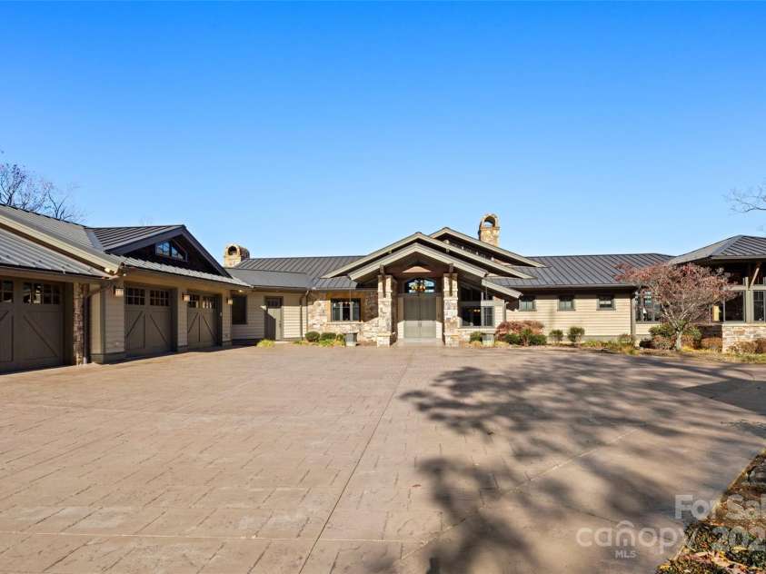 1547 Walnut Cove Road, Hendersonville, NC 28739.  MLS# CAR4326840, YatesRealty ID 4862. 