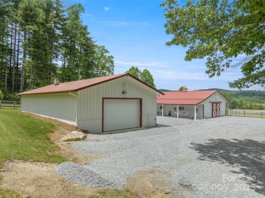 1547 Walnut Cove Road, Hendersonville, NC 28739.  MLS# CAR4326840, YatesRealty ID 4862. 