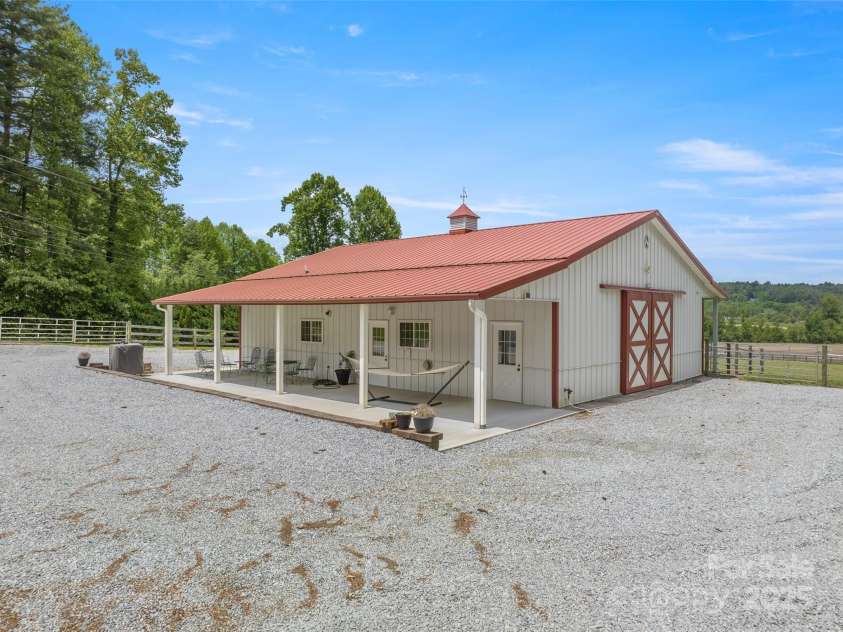 1547 Walnut Cove Road, Hendersonville, NC 28739.  MLS# CAR4326840, YatesRealty ID 4862. 
