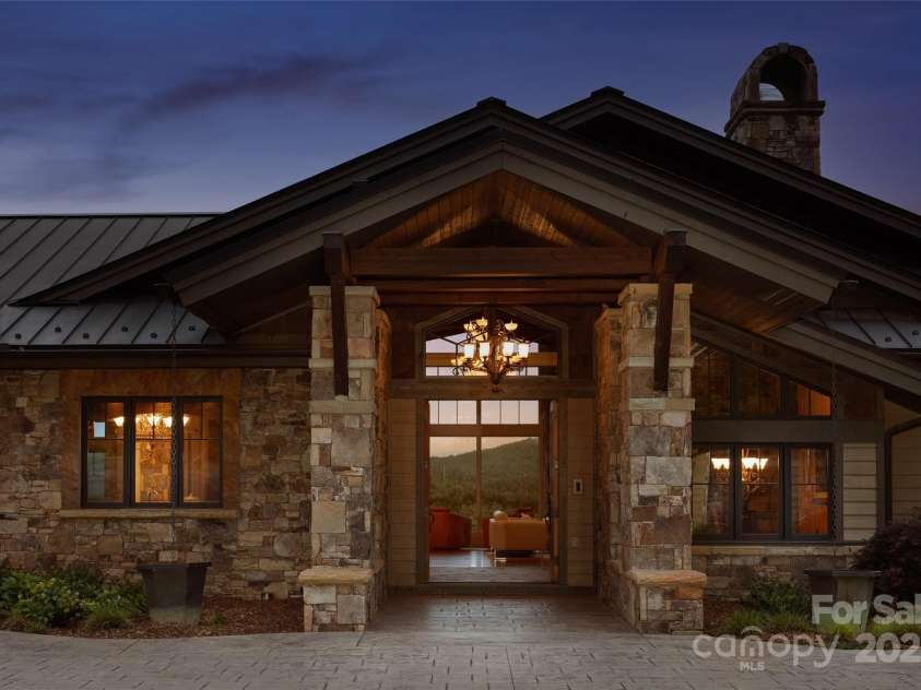 1547 Walnut Cove Road, Hendersonville, NC 28739.  MLS# CAR4326840, YatesRealty ID 4862. 