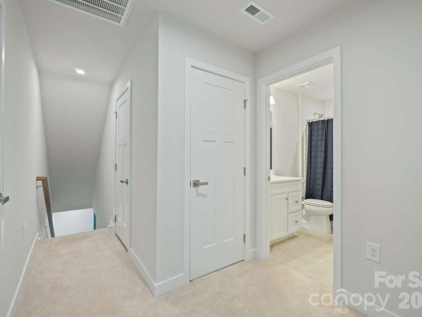 111 Skylar View Way, Troutman, NC 28166.  MLS# CAR4419995, YatesRealty ID 48620. 