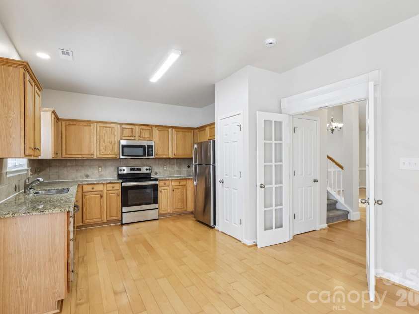 1915 Dundalk Road, Charlotte, NC 28270.  MLS# CAR4420789, YatesRealty ID 48621. 